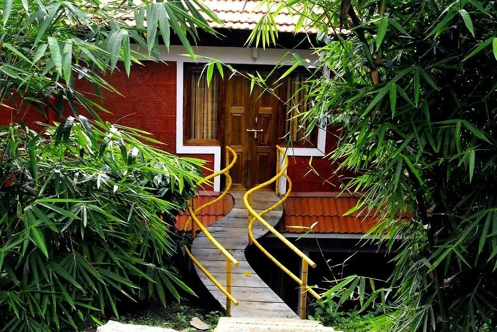 Hotel Crescent Residencia Sultan Bathery India